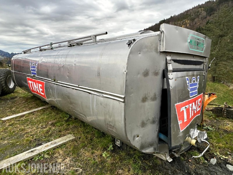 Metallirakenne Vanntank 16000 liter - Lauksaimniecības tehnika: foto 2 Metallirakenne Vanntank 16000 liter - Lauksaimniecības tehnika: foto 2