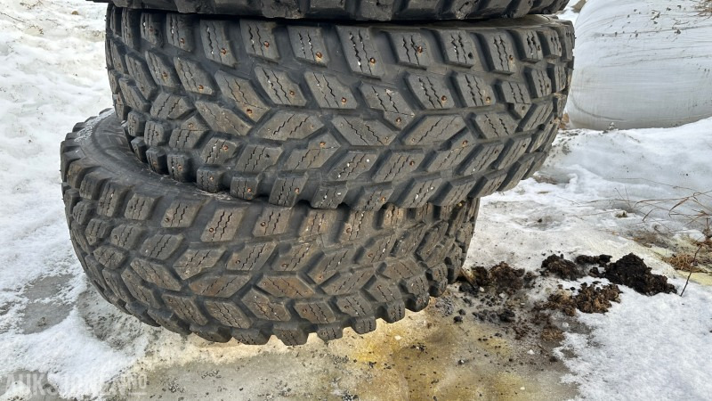 Nokian Hakkapeliitta Tri piggdekk med felg til Deutz traktor - Lauksaimniecības tehnika: foto 1 Nokian Hakkapeliitta Tri piggdekk med felg til Deutz traktor - Lauksaimniecības tehnika: foto 1