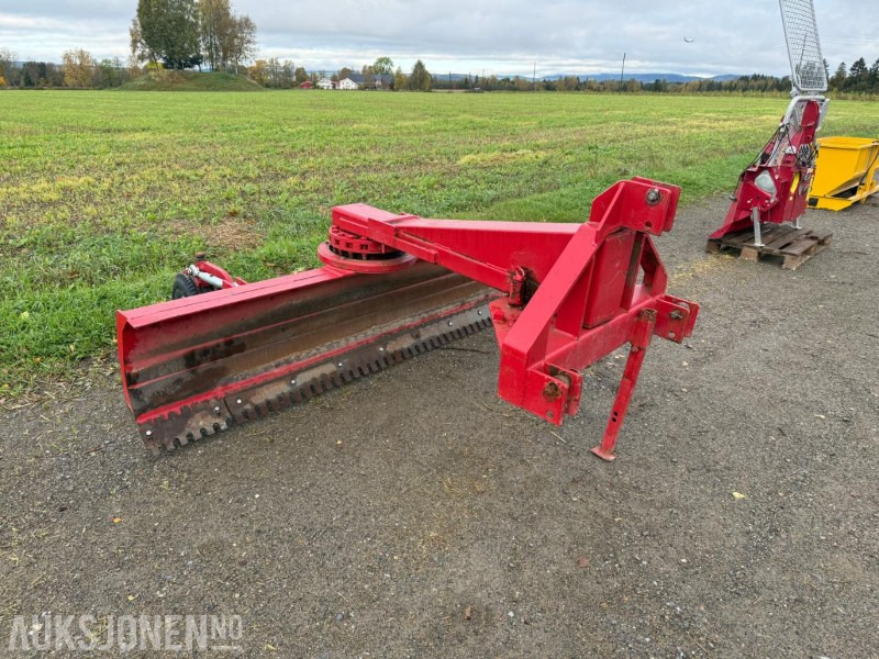 Planeringsskjær til traktor - Lauksaimniecības tehnika: foto 1 Planeringsskjær til traktor - Lauksaimniecības tehnika: foto 1
