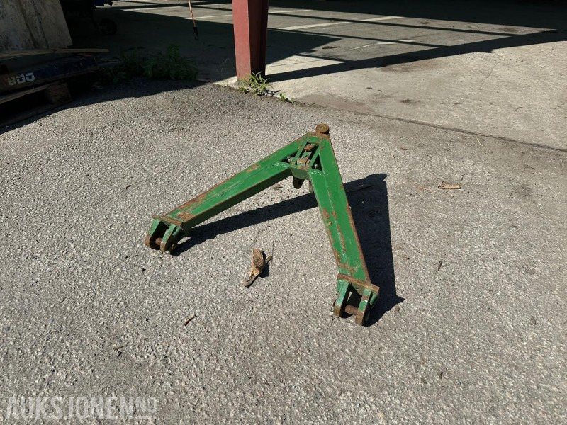 Triangel redskaps feste til traktor - Lauksaimniecības tehnika: foto 1 Triangel redskaps feste til traktor - Lauksaimniecības tehnika: foto 1