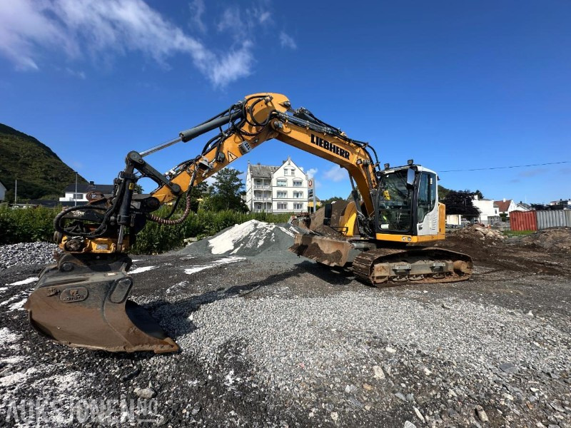 Liebherr R914 STD Compact Litronic Beltegraver - 2932 Timer - Sentralsmøring - Novatron 3D GPS - 4 Skuffer - Ekskavators: foto 1 Liebherr R914 STD Compact Litronic Beltegraver - 2932 Timer - Sentralsmøring - Novatron 3D GPS - 4 Skuffer - Ekskavators: foto 1