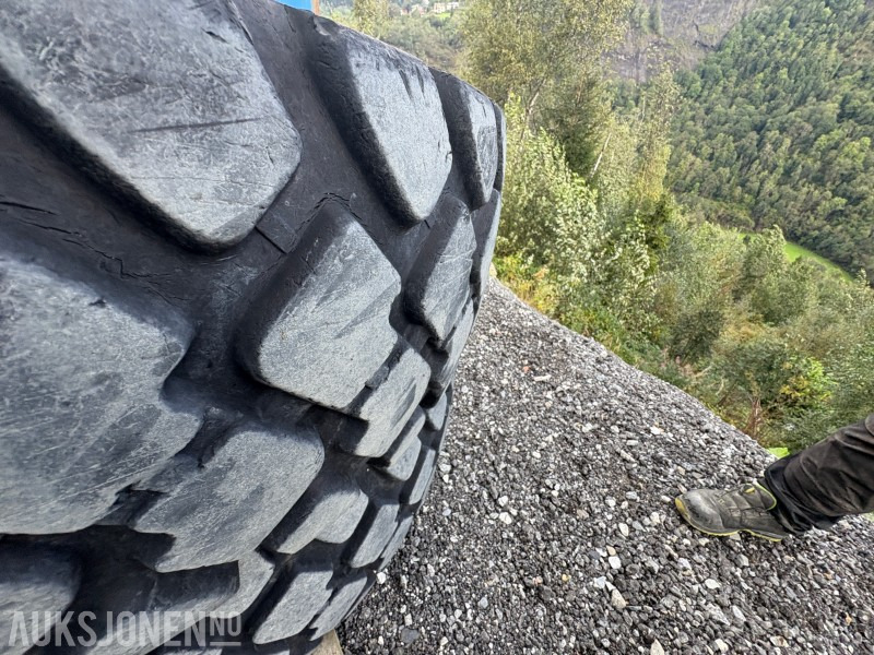 1995 Volvo Komplette hjulsett 17.5R25 for hjullaster - Papildaprīkojums - Celtniecības tehnika: foto 4 1995 Volvo Komplette hjulsett 17.5R25 for hjullaster - Papildaprīkojums - Celtniecības tehnika: foto 4