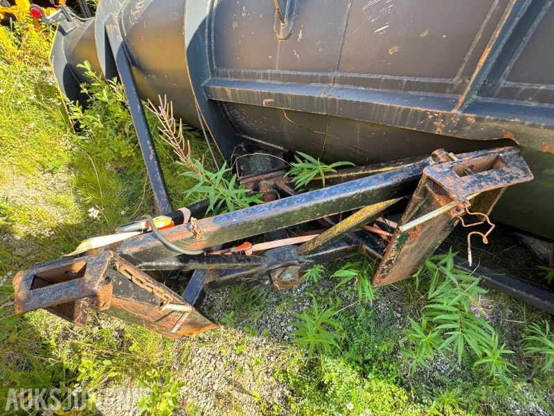 2001 GMI HDA 280 kasteplog - Papildaprīkojums - Celtniecības tehnika: foto 5 2001 GMI HDA 280 kasteplog - Papildaprīkojums - Celtniecības tehnika: foto 5