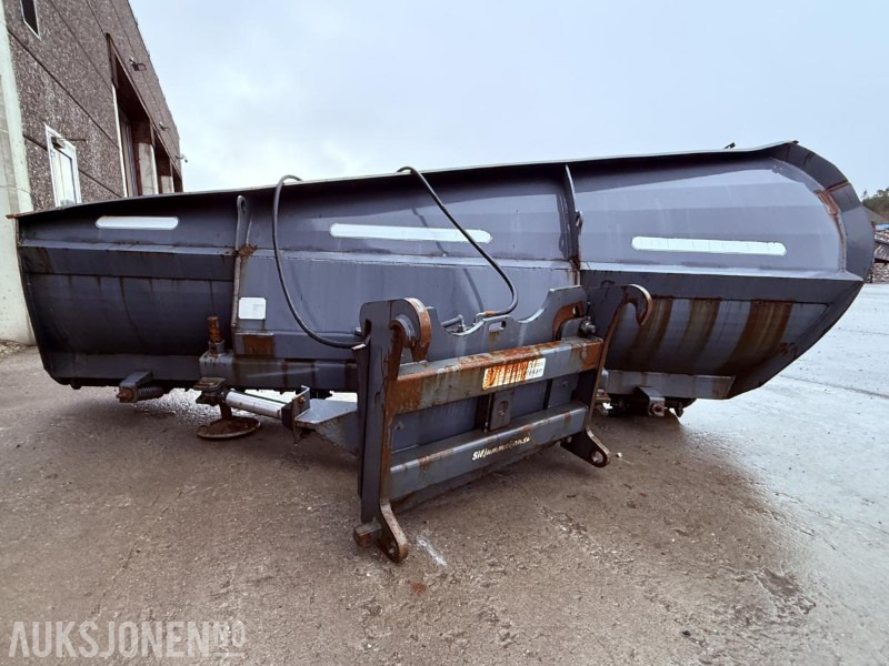 2011 Siljum Mekan Snøskjær Tornado 3700 KK - Volvo BM feste - Papildaprīkojums - Celtniecības tehnika: foto 5 2011 Siljum Mekan Snøskjær Tornado 3700 KK - Volvo BM feste - Papildaprīkojums - Celtniecības tehnika: foto 5