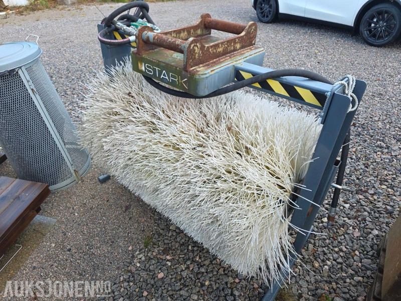 2017 TAH1300S hydraulisk feiebørste / Kost - Papildaprīkojums - Celtniecības tehnika: foto 4 2017 TAH1300S hydraulisk feiebørste / Kost - Papildaprīkojums - Celtniecības tehnika: foto 4