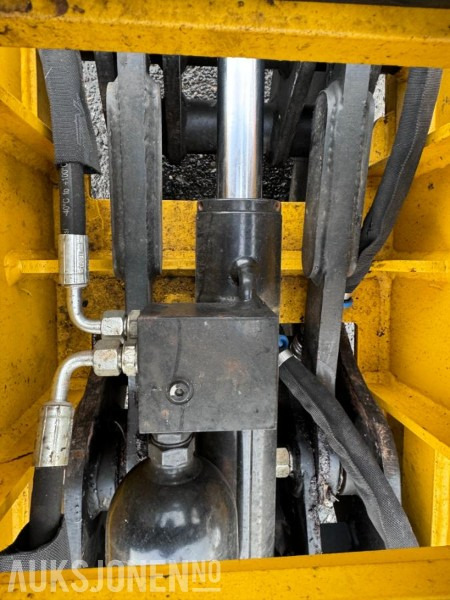 Papildaprīkojums - Celtniecības tehnika 2024 Engcon TG25HD-S40 Tømmerklo / Tømmerklype - Nesten ikke brukt - S40 feste: foto 8 Papildaprīkojums - Celtniecības tehnika 2024 Engcon TG25HD-S40 Tømmerklo / Tømmerklype - Nesten ikke brukt - S40 feste: foto 8