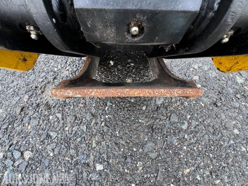 Papildaprīkojums - Celtniecības tehnika 2024 Engcon TG25HD-S40 Tømmerklo / Tømmerklype - Nesten ikke brukt - S40 feste: foto 12 Papildaprīkojums - Celtniecības tehnika 2024 Engcon TG25HD-S40 Tømmerklo / Tømmerklype - Nesten ikke brukt - S40 feste: foto 12