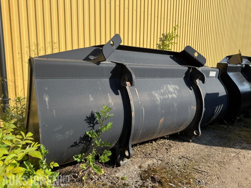 JCB skuff m/BM feste. - Papildaprīkojums - Celtniecības tehnika: foto 1 JCB skuff m/BM feste. - Papildaprīkojums - Celtniecības tehnika: foto 1