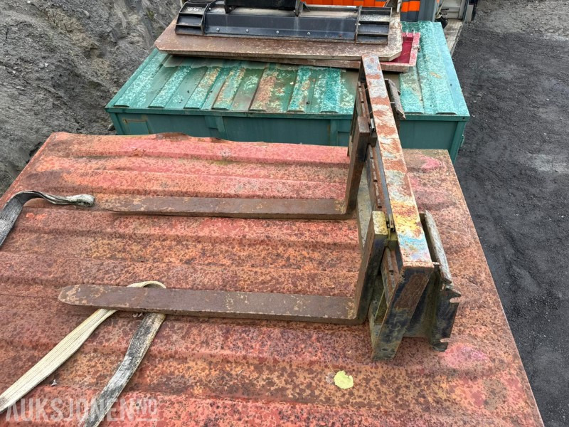 Pallegafler med bobcatfeste - Papildaprīkojums - Celtniecības tehnika: foto 2 Pallegafler med bobcatfeste - Papildaprīkojums - Celtniecības tehnika: foto 2