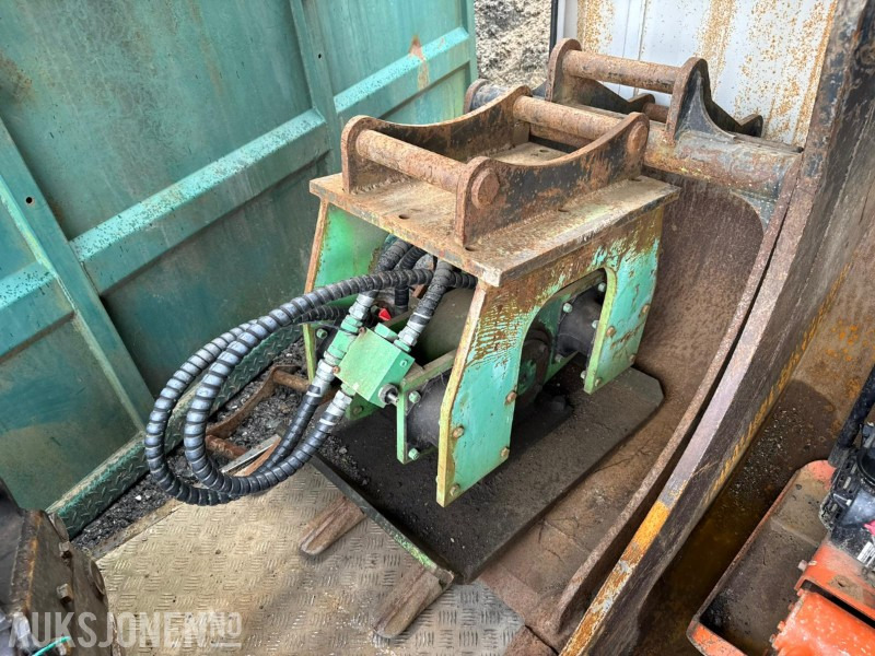 Vibroplate / markvibrator med S50-feste til gravemaskin - Papildaprīkojums - Celtniecības tehnika: foto 1 Vibroplate / markvibrator med S50-feste til gravemaskin - Papildaprīkojums - Celtniecības tehnika: foto 1