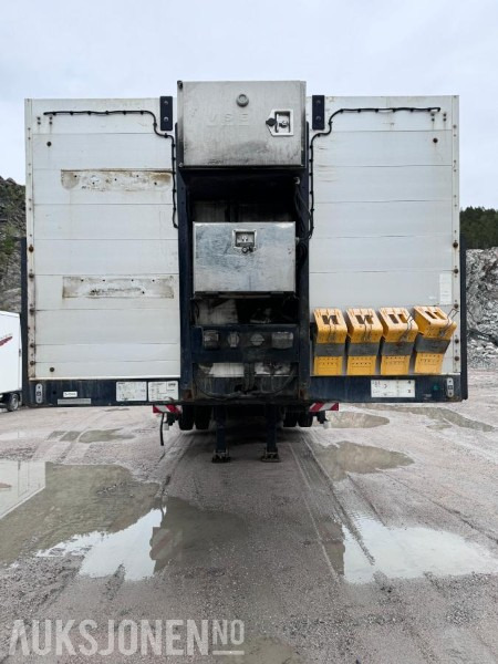 2019 Carnehl CSTV 40-60 - 4 akslet maskinsemi - Manuelt uttrekk - Hydraulisk bredding - Støttelabber bak - Fjernstyring - Piekabe: foto 2 2019 Carnehl CSTV 40-60 - 4 akslet maskinsemi - Manuelt uttrekk - Hydraulisk bredding - Støttelabber bak - Fjernstyring - Piekabe: foto 2