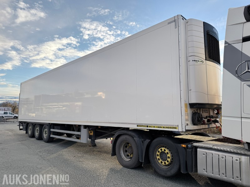 2020 Schmitz Cargobull thermotralle - med bakløft - Piekabe: foto 2 2020 Schmitz Cargobull thermotralle - med bakløft - Piekabe: foto 2