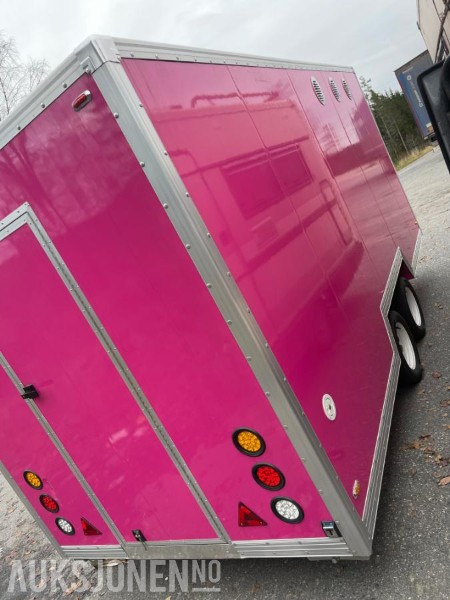 2025 HELT NY - 4,5m Food Truck - Piekabe: foto 3 2025 HELT NY - 4,5m Food Truck - Piekabe: foto 3