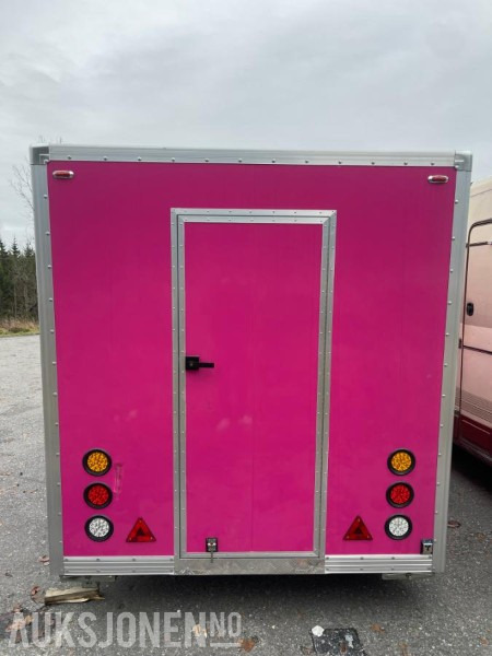 2025 HELT NY - 4,5m Food Truck - Piekabe: foto 2 2025 HELT NY - 4,5m Food Truck - Piekabe: foto 2