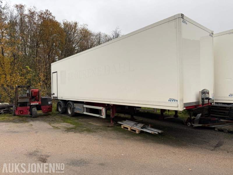 NTM lukket skaptralle m/full sideåpning og truckfester - 28 paller. - Piekabe: foto 2 NTM lukket skaptralle m/full sideåpning og truckfester - 28 paller. - Piekabe: foto 2