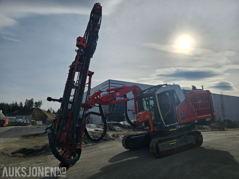 Sandvik DX800I - Urbšanas mašīna: foto 2 Sandvik DX800I - Urbšanas mašīna: foto 2