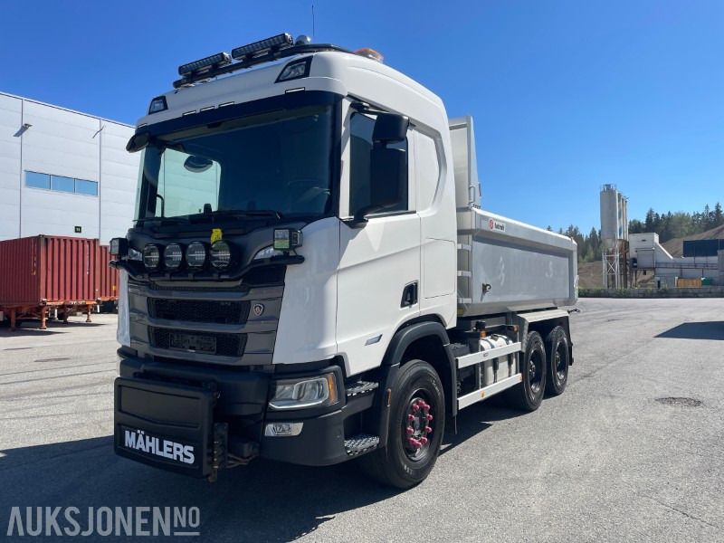 Scania R560 Super 6x4 Tippbil Istrail dumperkasse Mahlers brøyterigget - Kravas automašīna pašizgāzējs: foto 2 Scania R560 Super 6x4 Tippbil Istrail dumperkasse Mahlers brøyterigget - Kravas automašīna pašizgāzējs: foto 2