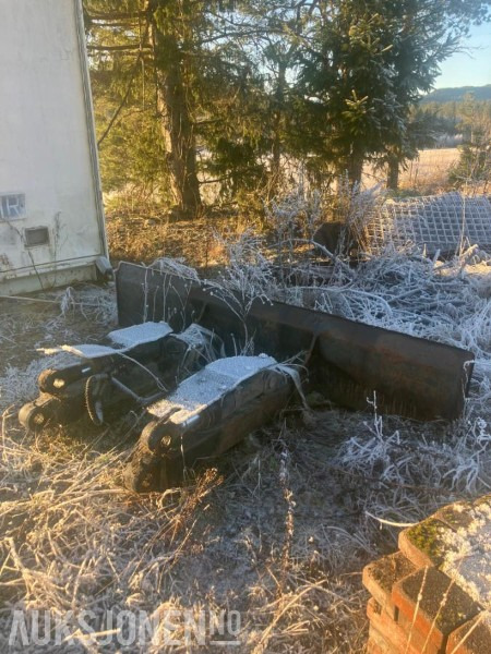 Skjær til Cat 312D - Ekskavators: foto 2 Skjær til Cat 312D - Ekskavators: foto 2