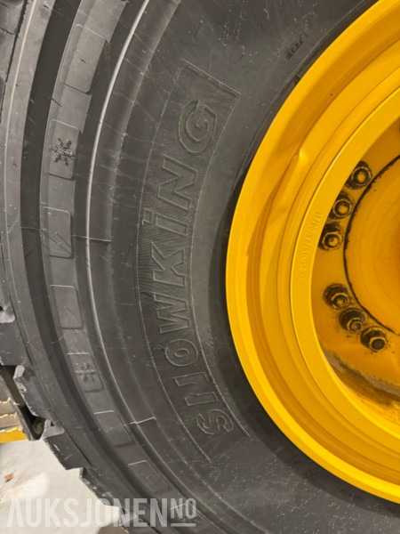 Riteņu iekrāvējs VOLVO L120F HJULLASTER MED SKUFFE, SENTRALSMØRING OG 2 SETT HJUL: foto 13