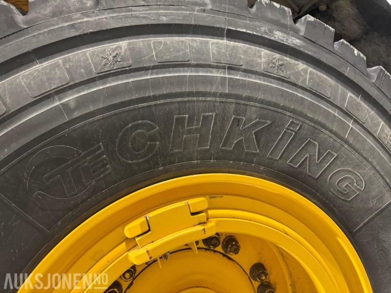 Riteņu iekrāvējs VOLVO L120F HJULLASTER MED SKUFFE, SENTRALSMØRING OG 2 SETT HJUL: foto 12