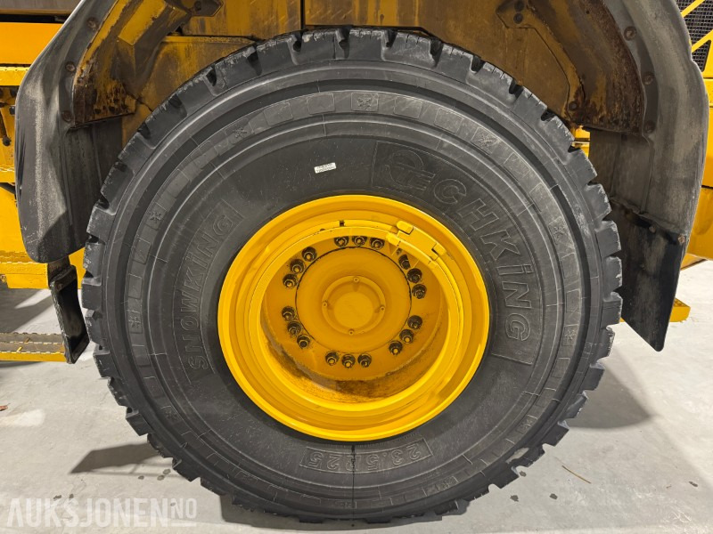 Riteņu iekrāvējs VOLVO L120F HJULLASTER MED SKUFFE, SENTRALSMØRING OG 2 SETT HJUL: foto 11