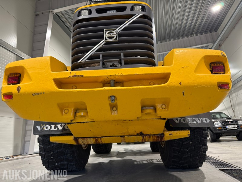 Riteņu iekrāvējs VOLVO L120F HJULLASTER MED SKUFFE, SENTRALSMØRING OG 2 SETT HJUL: foto 8
