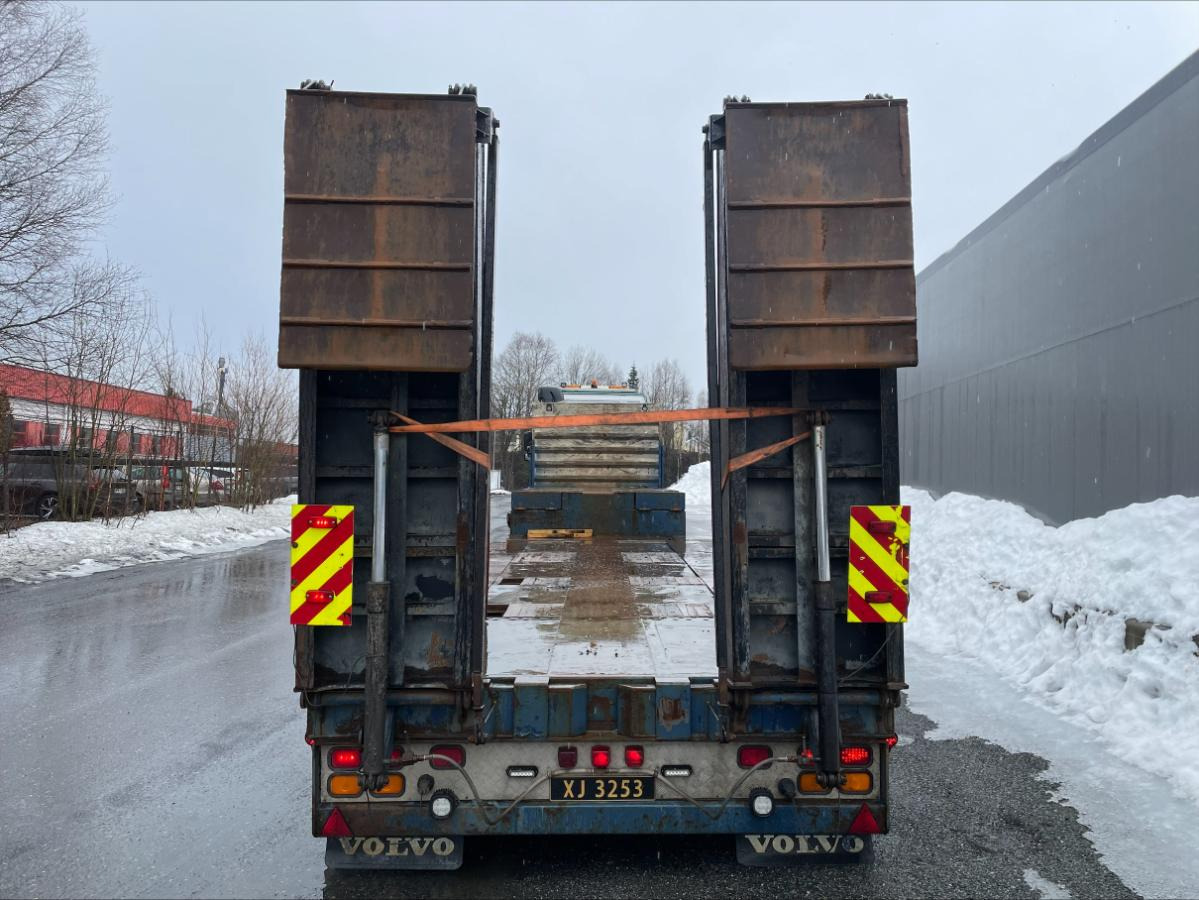 Vilcējs 2005 Volvo FH16 6x4 Trekkvogn med Vang SHSL 1111TS maskinhenger: foto 6