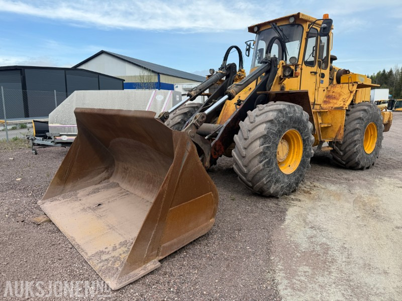 Volvo L120 Hjullaster - 4x4 - Gjerstad 2900L skuff - Nylig byttet dekk - Vekt montert - Riteņu iekrāvējs: foto 2 Volvo L120 Hjullaster - 4x4 - Gjerstad 2900L skuff - Nylig byttet dekk - Vekt montert - Riteņu iekrāvējs: foto 2