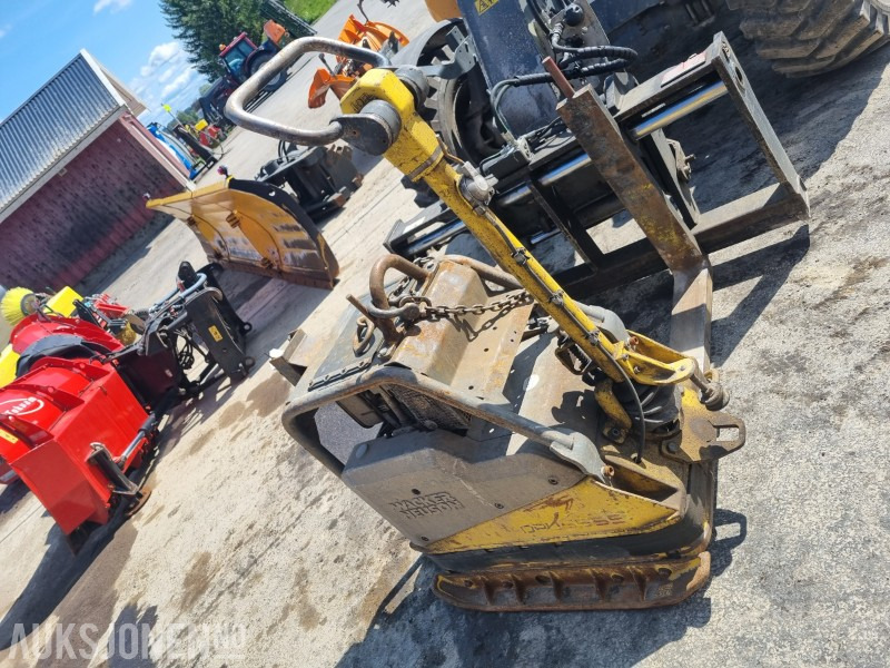 Wacker Neuson DPU 65/55 vibroplate - Veltnis: foto 5 Wacker Neuson DPU 65/55 vibroplate - Veltnis: foto 5
