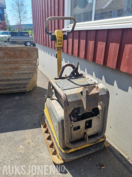 Wacker Neuson DPU 65/55 vibroplate - Veltnis: foto 3 Wacker Neuson DPU 65/55 vibroplate - Veltnis: foto 3