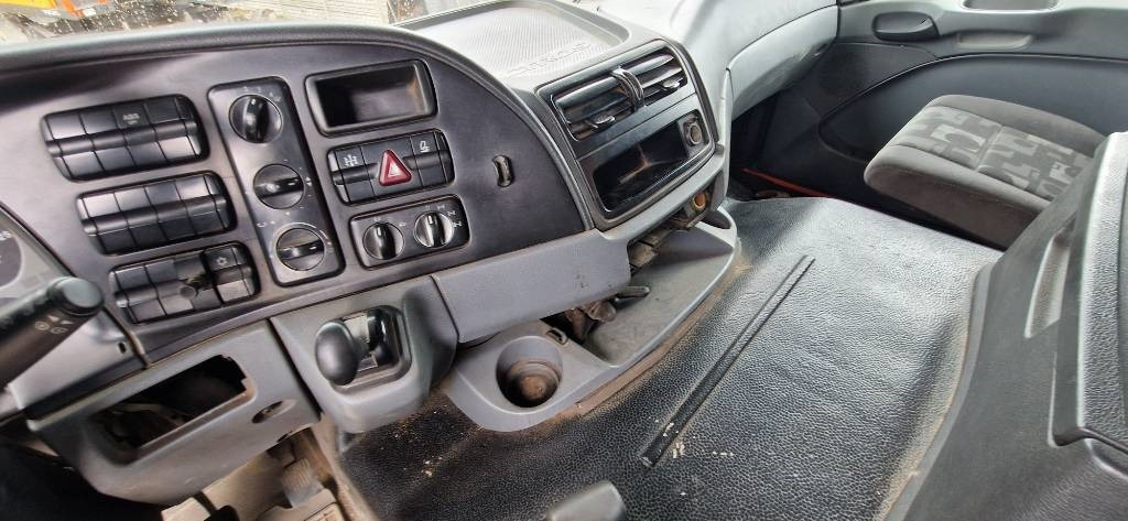 Mercedes-Benz Actros 4144 - Kravas automašīna pašizgāzējs: foto 5 Mercedes-Benz Actros 4144 - Kravas automašīna pašizgāzējs: foto 5