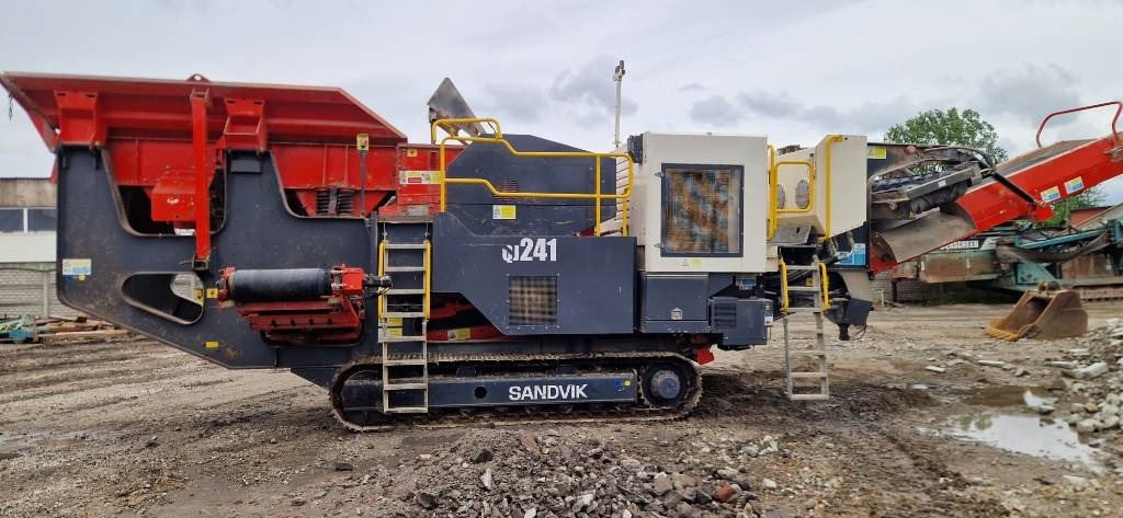 Sandvik QJ 241  - Mobilais drupinātājs: foto 1 Sandvik QJ 241  - Mobilais drupinātājs: foto 1