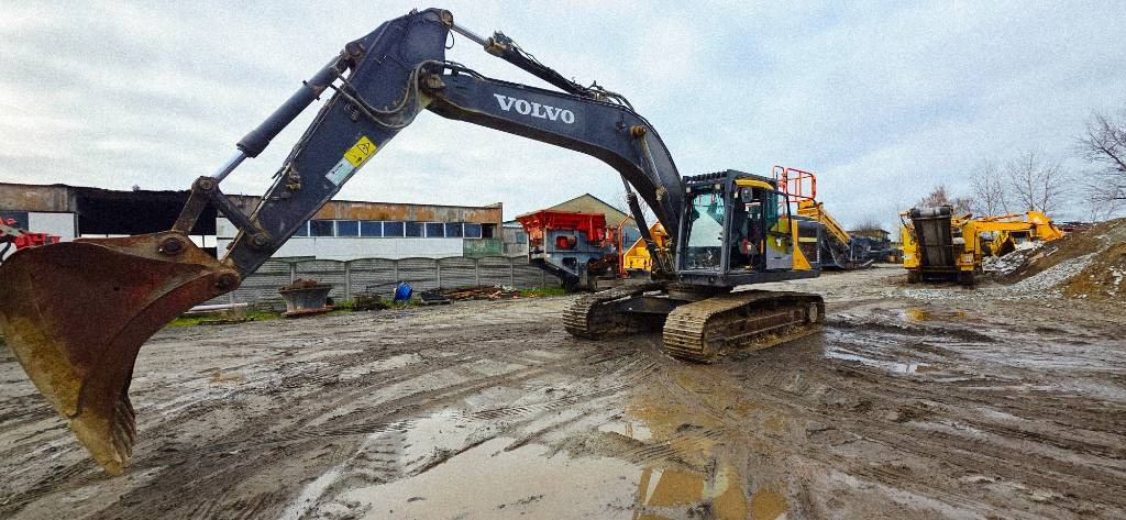 Volvo EC 300 EL - Kāpurķēžu ekskavators: foto 1 Volvo EC 300 EL - Kāpurķēžu ekskavators: foto 1