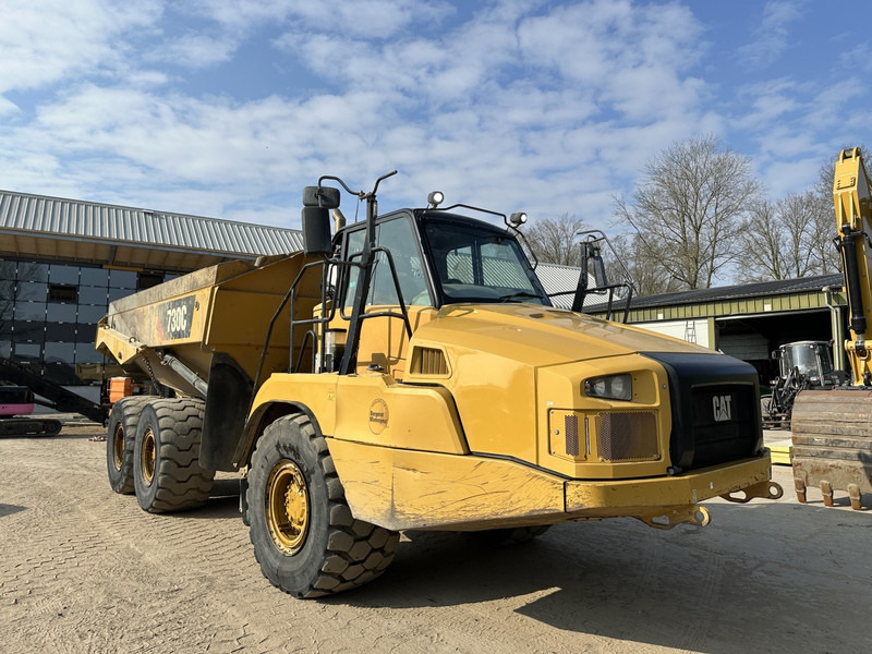 Caterpillar 730 C Body heat - Tailgate - Central Lubrication - Bezceļu pašizgāzējs: foto 2 Caterpillar 730 C Body heat - Tailgate - Central Lubrication - Bezceļu pašizgāzējs: foto 2