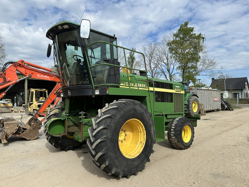John Deere 6650 FOR PARTS - Lopbarības kombains: foto 1 John Deere 6650 FOR PARTS - Lopbarības kombains: foto 1