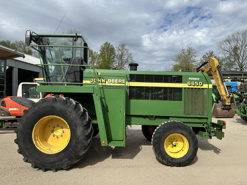 John Deere 6650 FOR PARTS - Lopbarības kombains: foto 2 John Deere 6650 FOR PARTS - Lopbarības kombains: foto 2