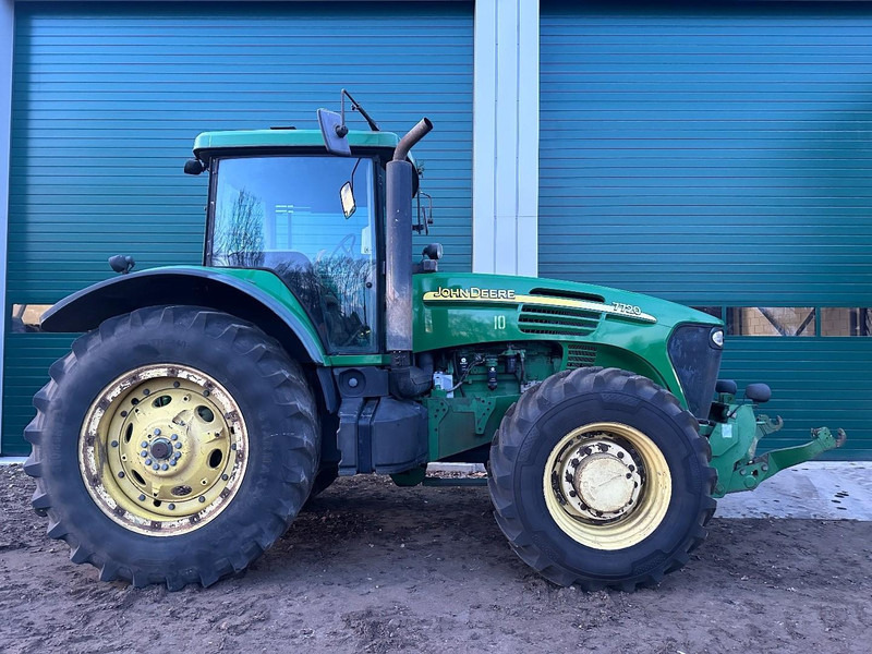 John Deere 7720 PowerQuad - NO TLS - Traktors: foto 4 John Deere 7720 PowerQuad - NO TLS - Traktors: foto 4