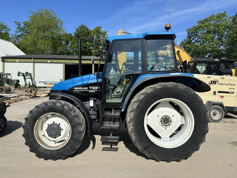 New Holland TS 90 - Traktors: foto 4 New Holland TS 90 - Traktors: foto 4