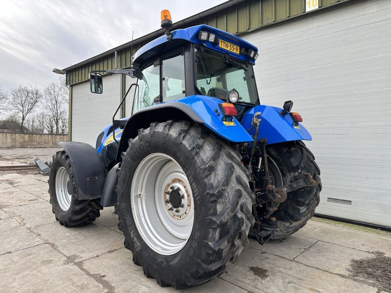 New Holland TVT 195 Dutch registration - Traktors: foto 3 New Holland TVT 195 Dutch registration - Traktors: foto 3