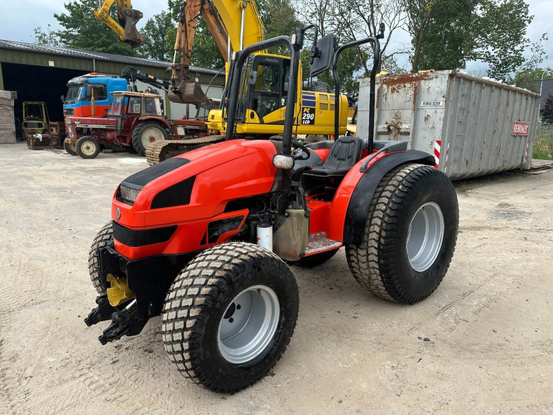 Same Solaris 55 Good tyres - Traktors ar paaugstinātu klīrensu: foto 1 Same Solaris 55 Good tyres - Traktors ar paaugstinātu klīrensu: foto 1