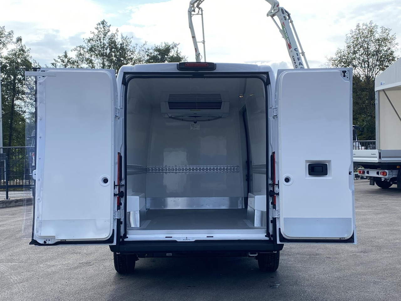 Jaunā Komercauto refrižerators CITROEN JUMPER L3H2 180PS CONFORT 35 / FRISCHDIENST ATP BIS 0 + KONVEKTA: foto 16