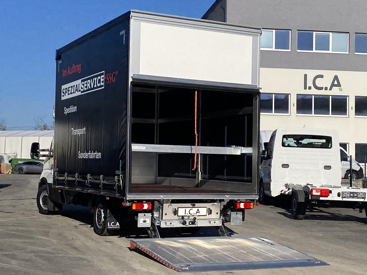 Jaunā Furgons ar tentu IVECO DAILY 35S18HP D30C | PRITSCHE PLANE + SCHLAFKABINE + LADERAMPE: foto 18 Jaunā Furgons ar tentu IVECO DAILY 35S18HP D30C | PRITSCHE PLANE + SCHLAFKABINE + LADERAMPE: foto 18