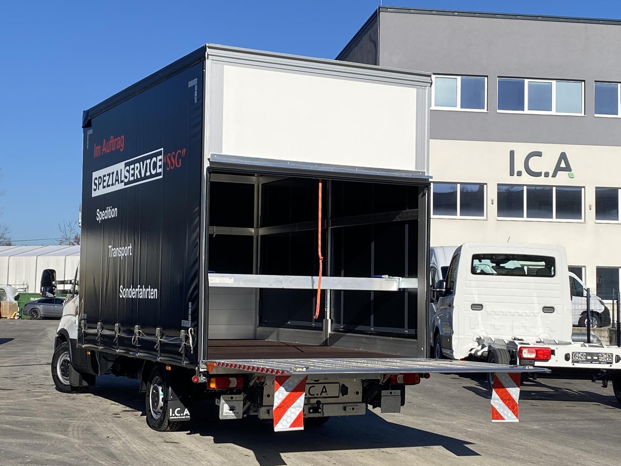 Jaunā Furgons ar tentu IVECO DAILY 35S18HP D30C | PRITSCHE PLANE + SCHLAFKABINE + LADERAMPE: foto 19 Jaunā Furgons ar tentu IVECO DAILY 35S18HP D30C | PRITSCHE PLANE + SCHLAFKABINE + LADERAMPE: foto 19