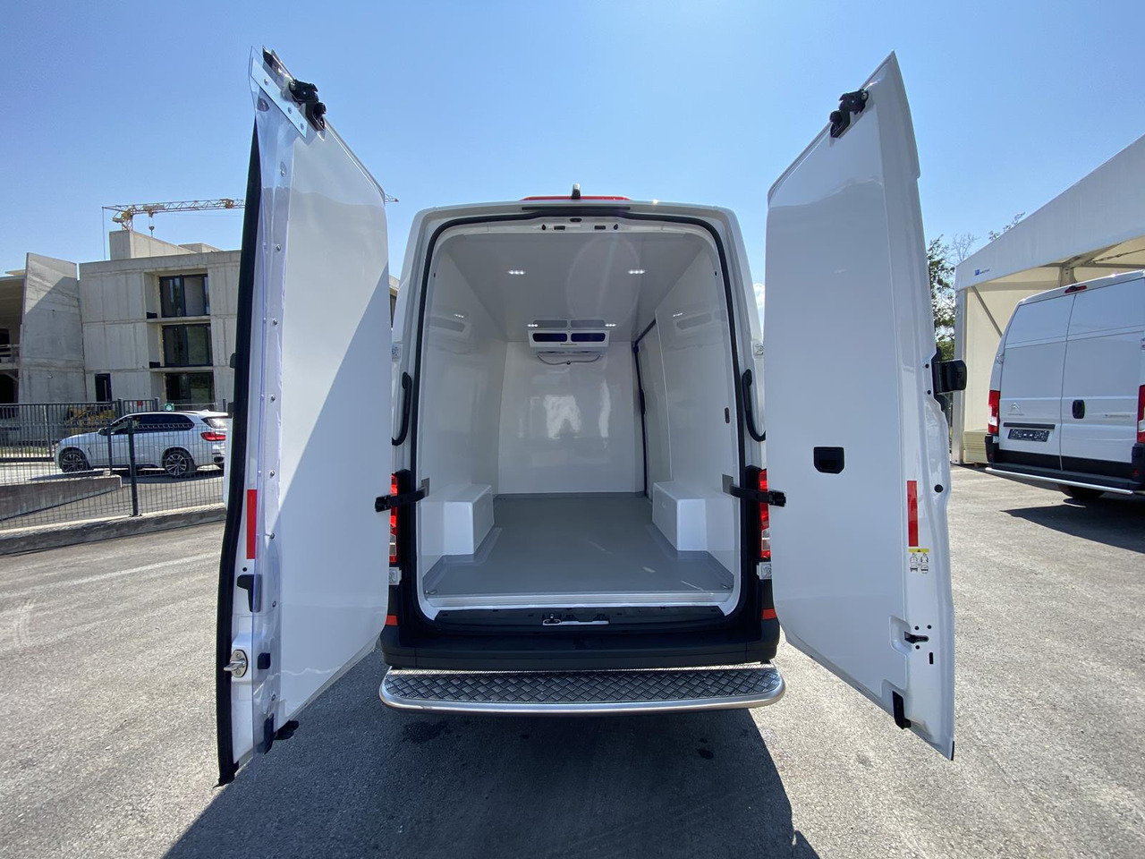 MAN TGE 3.140 L3H3 140PS RS3640mm/ FRISCHDIENST BIS 0 + KONVEKTA UNDERMODE - Komercauto refrižerators: foto 3 MAN TGE 3.140 L3H3 140PS RS3640mm/ FRISCHDIENST BIS 0 + KONVEKTA UNDERMODE - Komercauto refrižerators: foto 3