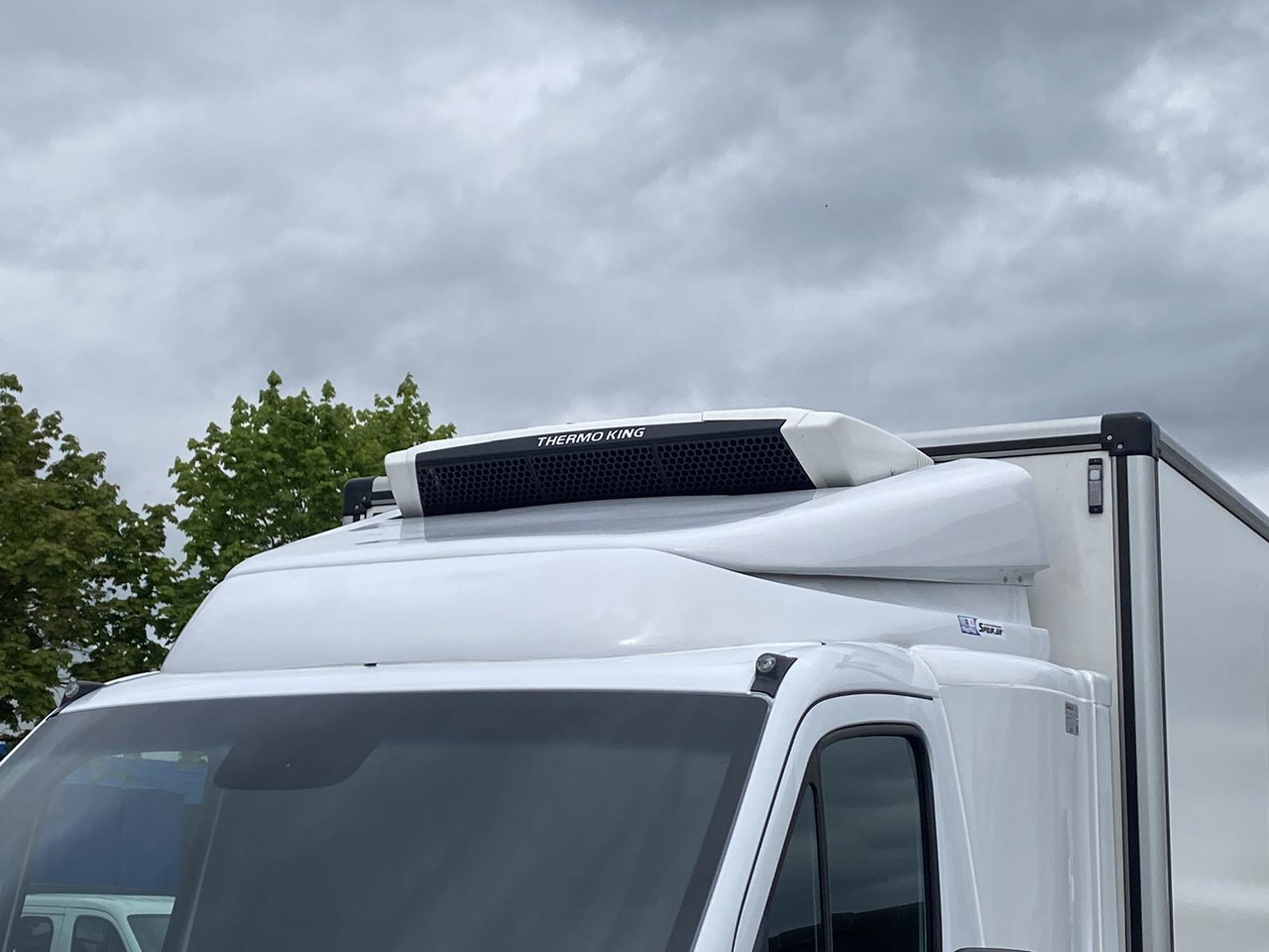Jaunā Komercauto refrižerators MERCEDES BENZ SPRINTER  317 CDI | DOPPELREGIME TIEFKÜHLKOFFER + BACKSLEEPER: foto 21