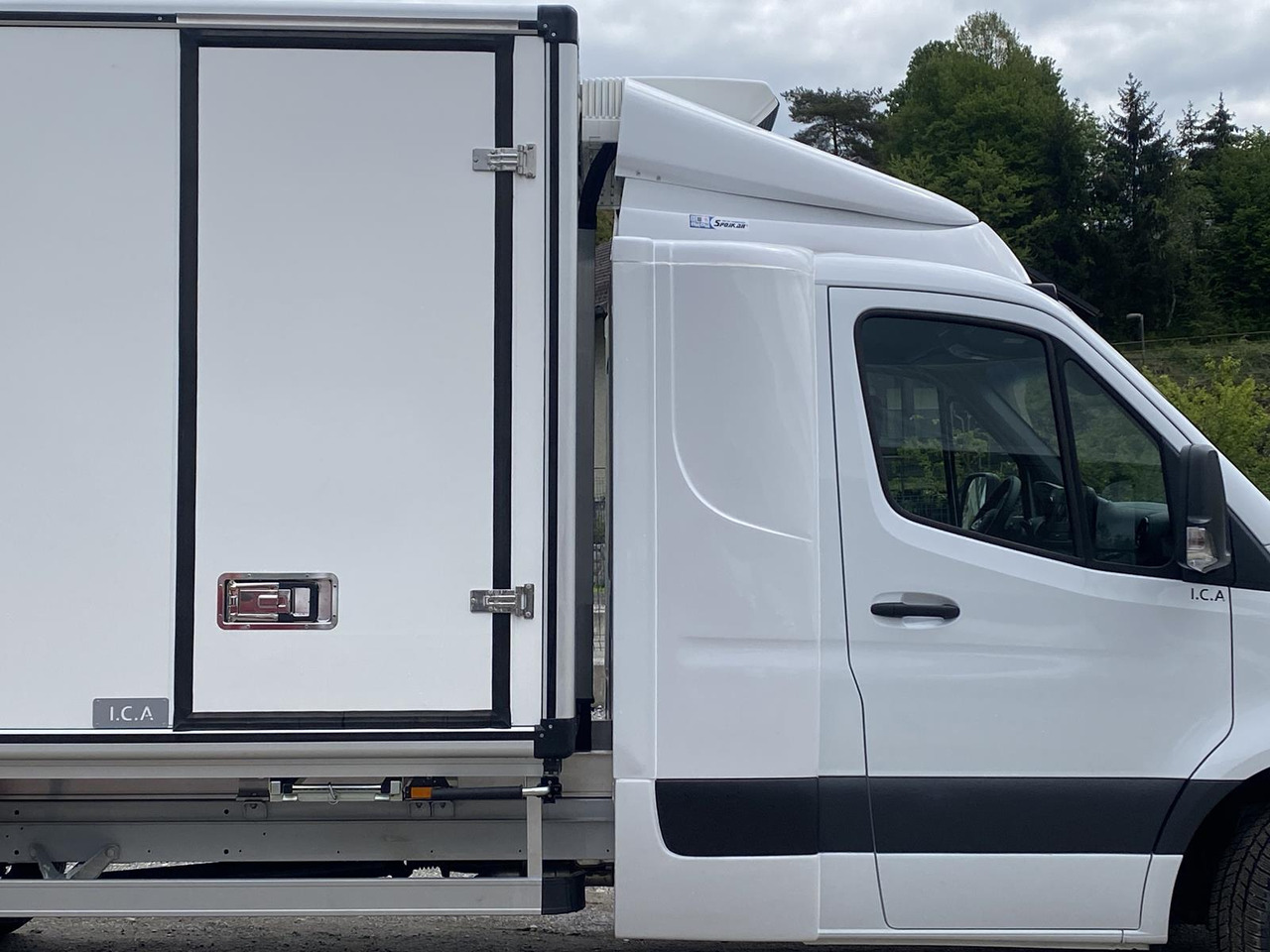 Jaunā Komercauto refrižerators MERCEDES BENZ SPRINTER  317 CDI | DOPPELREGIME TIEFKÜHLKOFFER + BACKSLEEPER: foto 30