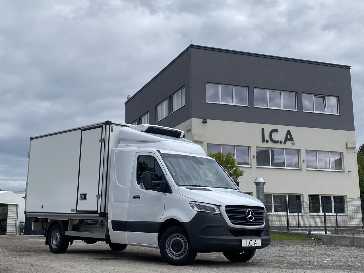 Jaunā Komercauto refrižerators MERCEDES BENZ SPRINTER  317 CDI | DOPPELREGIME TIEFKÜHLKOFFER + BACKSLEEPER: foto 34