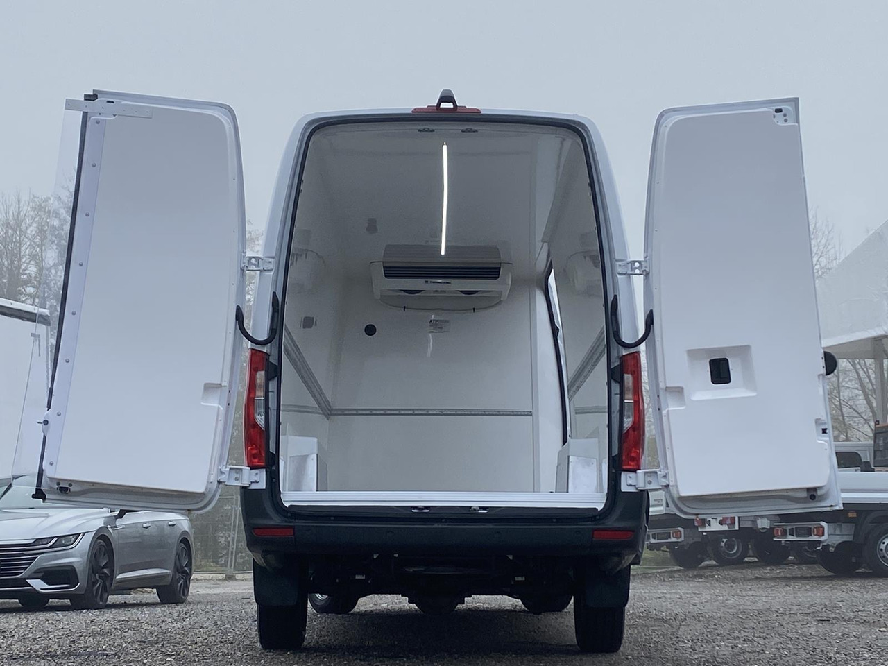 MERCEDES-BENZ SPRINTER 317 CDI L4H3 170PS AUTOMATIK FRISCHDIENST + KONVEKTA FK 3022 12-220V līzingu MERCEDES-BENZ SPRINTER 317 CDI L4H3 170PS AUTOMATIK FRISCHDIENST + KONVEKTA FK 3022 12-220V: foto 12