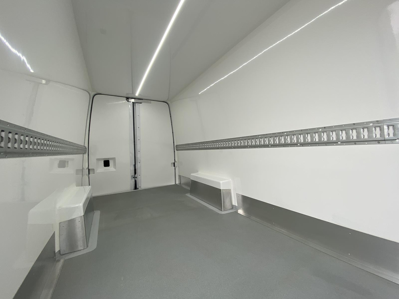 MERCEDES-BENZ SPRINTER 317 CDI L4H3 170PS AUTOMATIK FRISCHDIENST + KONVEKTA FK 3022 12-220V līzingu MERCEDES-BENZ SPRINTER 317 CDI L4H3 170PS AUTOMATIK FRISCHDIENST + KONVEKTA FK 3022 12-220V: foto 15