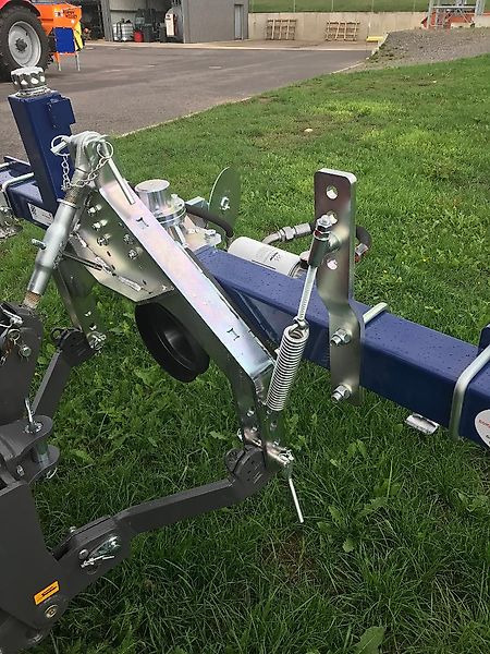 Jaunā Pļāvējs Doppelmesser Frontmähwerk KEMA: foto 12 Jaunā Pļāvējs Doppelmesser Frontmähwerk KEMA: foto 12